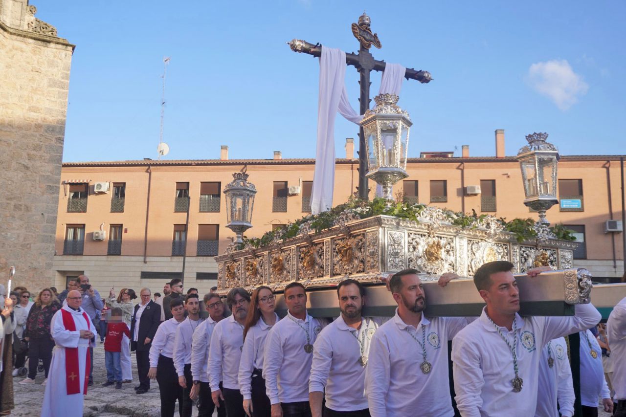 La Hermandad de la Vera Cruz festejó su 400 aniversario (Torrijos)