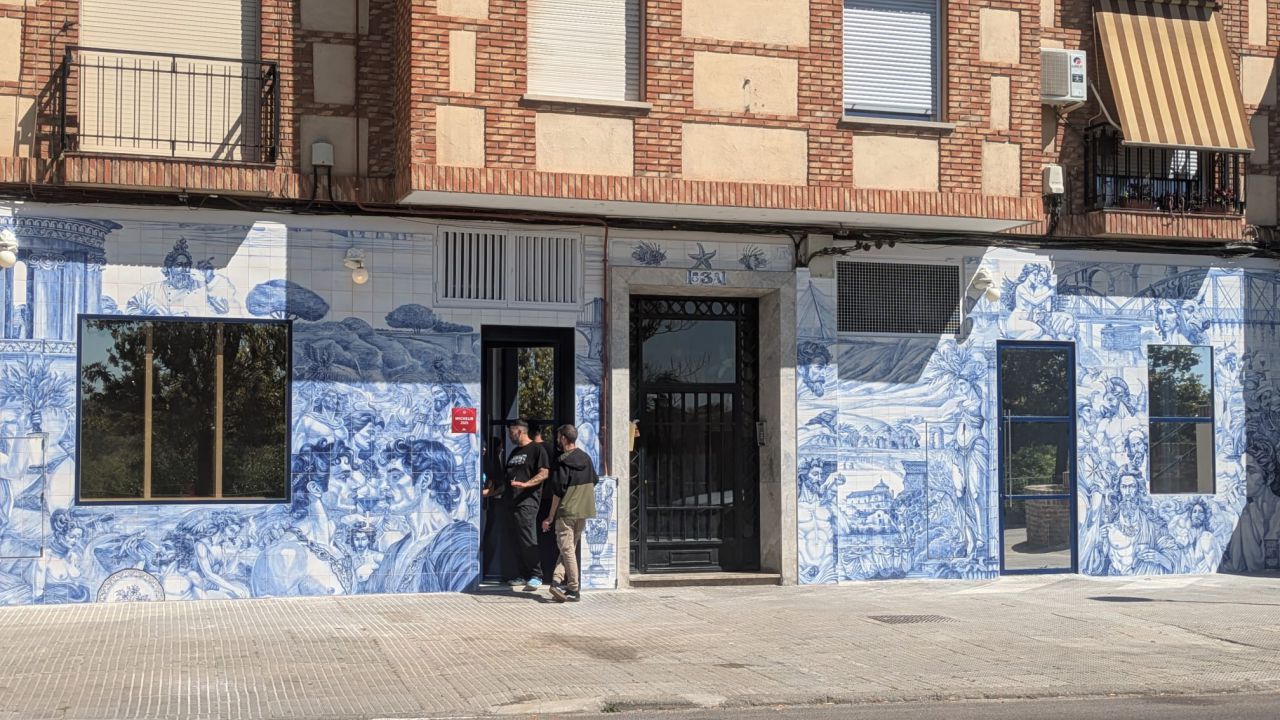 Raíces mural cerámico Talavera 