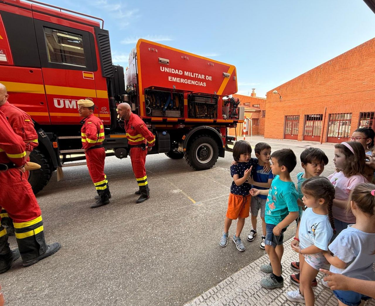 La UME en el CEIP Antonio Macahdo de Talavera