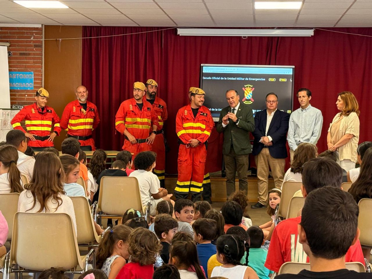 La UME en el CEIP Antonio Macahdo de Talavera