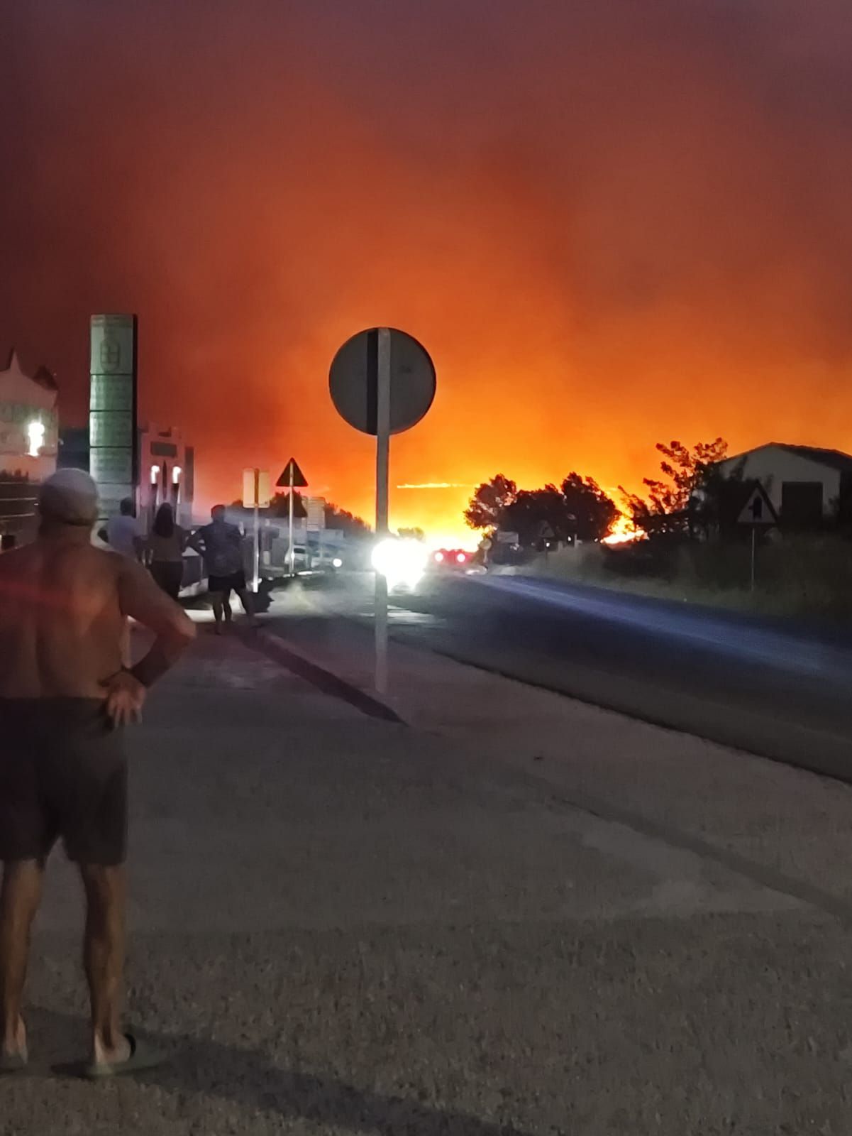 Incendio en Calera y Chozas 