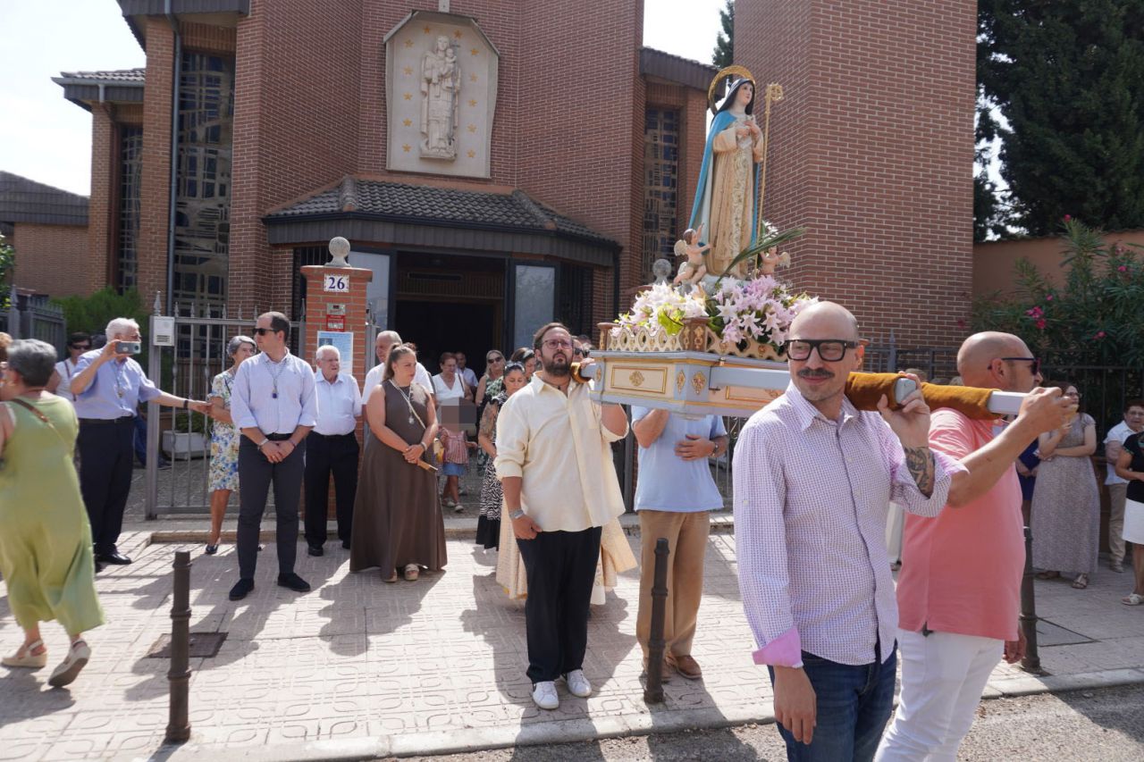 Santa Beatriz de Silva salió en procesión (Torrijo)