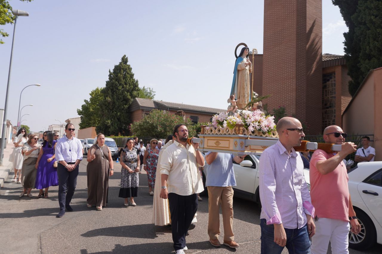 Santa Beatriz de Silva salió en procesión (Torrijo)