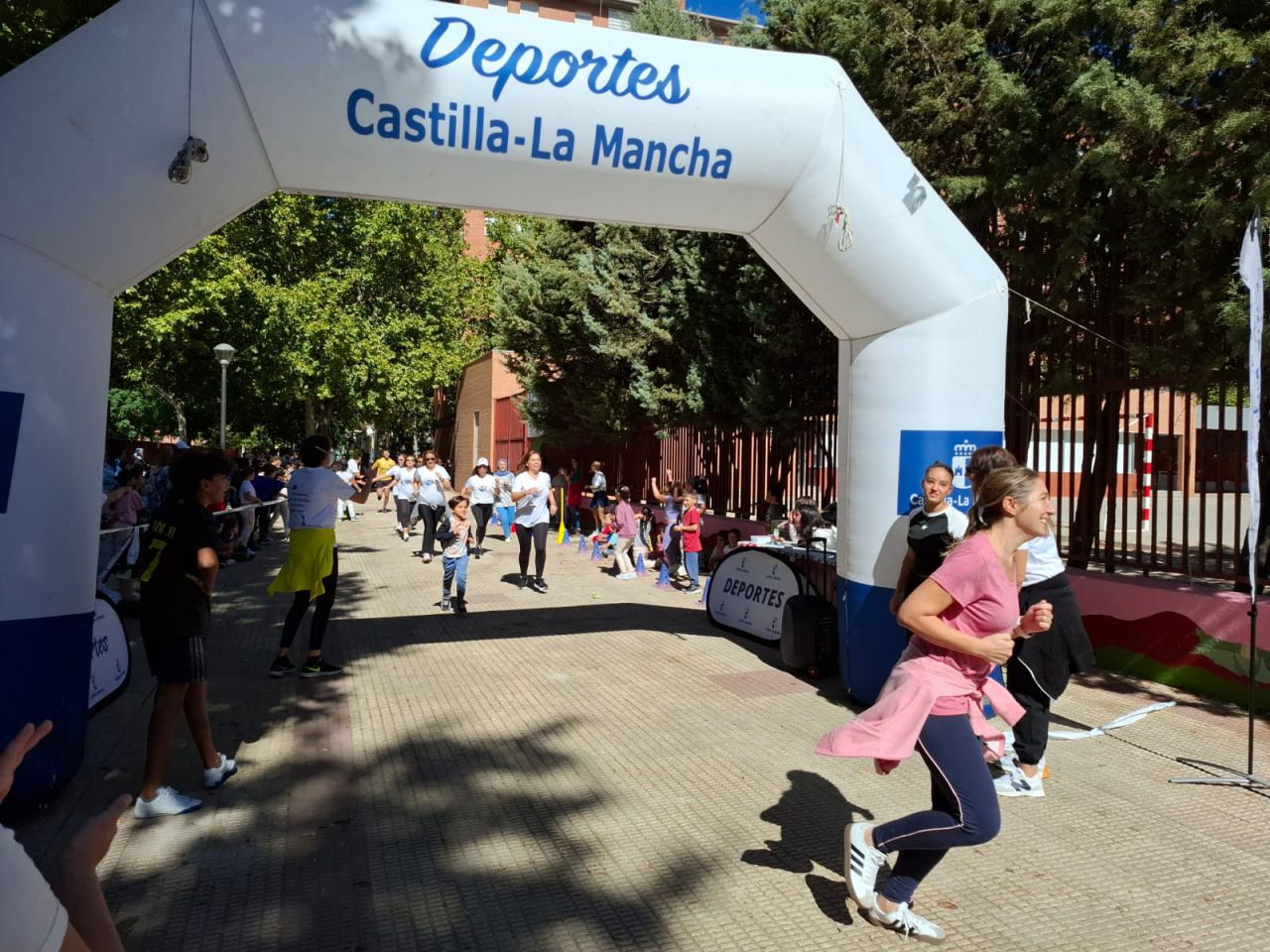 El CEIP Bilingüe Antonio Machado celebra la IV Media Milla