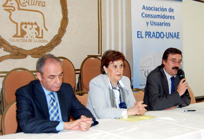 Montalvo, a la derecha, acompañado por Rivas y Flores. (Foto: LVDT)