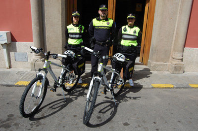 La nueva dotación fue presentada en las dependencias de la Policía Local. (Foto: Carlos Granda)