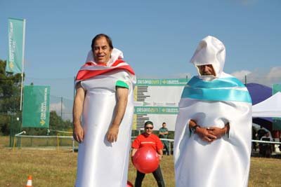 Los bolos son uno de los juegos con mayor aceptación entre los empleados. (Foto: LVDT)