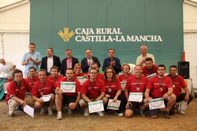 Representantes del PP provincial estuvieron con los empleados. (Foto: LVDT)