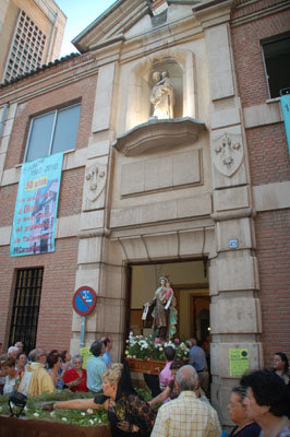 Salida de la imagen de la Virgen de la Iglesia de las Carmelitas. (Foto: R.D.)