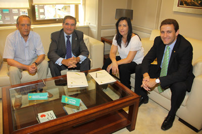 José Blas, Andrés Gómez Mora, Elisa Fernández y Víctor Manuel Martín durante la reunión. (Foto: LVDT)