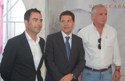 Page flanqueado por Gutiérrez y Camacho. (Foto: Carlos Granda)