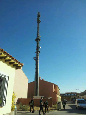 El individuo accedió a bajarse finalmente por su propia voluntad. (Foto: J.F.)