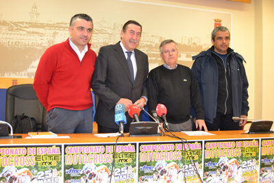 Un momento de la presentación en el Ayuntamiento talaverano. (Foto: LA VOZ DEL TAJO)