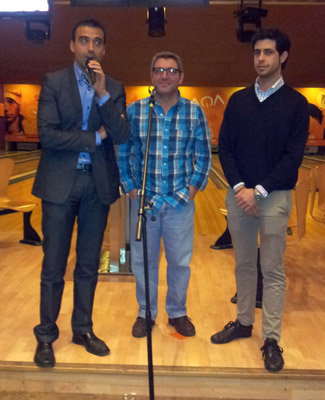 Fernández, Salinas y Porras, durante el acto de presentación en Bowling Center. (Foto: R.D.)