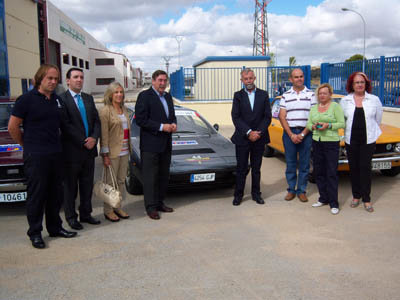 Foto de famiia tras la presentación del rally en las instalaciones de la OID. (Foto: LA VOZ DEL TAJO.)
