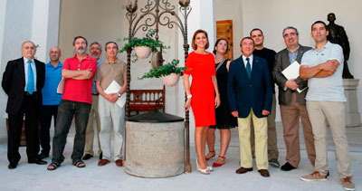 Cospedal recibe al presidente de la Asociación de Amigos de los Patios Toledanos, Andrés León