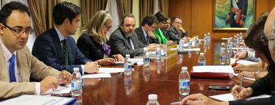 Labrador destaca la “colaboración y coordinación entre administraciones y agentes sociales con el objetivo de seguir generando riqueza y empleo”