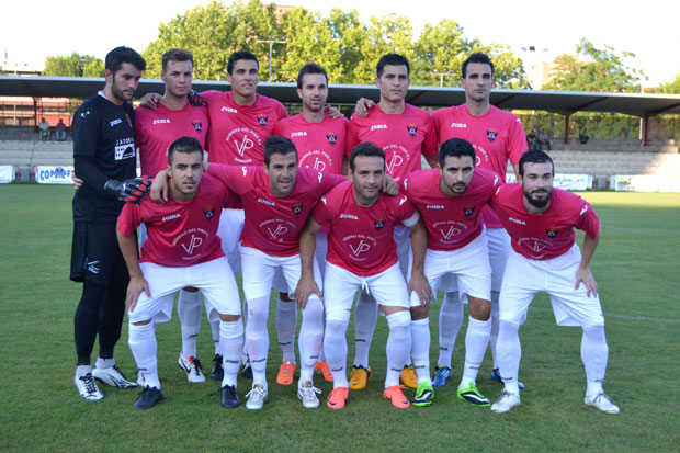 El Talavera estrenó la zamarra rosa con la jugará como visitante. (Foto: C. Granda)