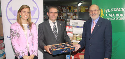 La Fundación Caja Rural Castilla-La Mancha acude a la llamada de auxilio del Banco de Alimentos de Toledo
