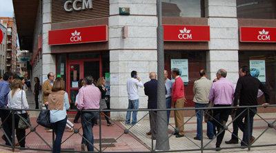 Liberbank da marcha atrás y suaviza el ERTE que afectaba a 1.332 suspensiones de contratos