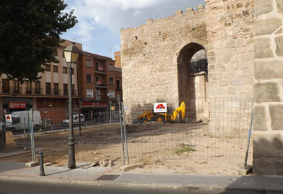 Comienzan las obras para habilitar 16 aparcamientos en la Corredera del Cristo