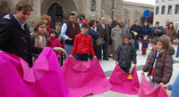 Magistral clase taurina para niños de los matadores Joselito, De la Reina y Blasco