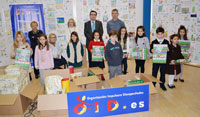 La OID entrega los premios a los ganadores del Concurso Escolar de Tarjetas Navideñas