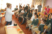 El programa 'Educachef' forma a los alumnos en hábitos saludables de cocina y alimentación