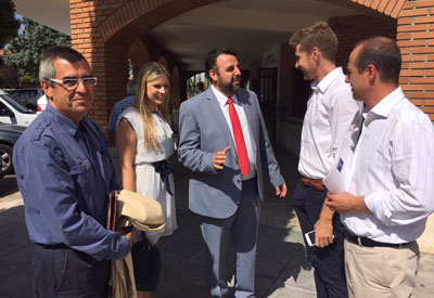 La consejera de Fomento desvela que el convenio de transportes con la Comunidad de Madrid está pendiente de firma desde 2013