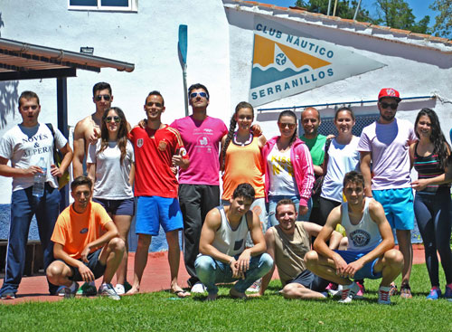 Estudiantes de FP del IES Puerta de Cuartos se interesan por los deportes náuticos en el embalse de Cazalegas