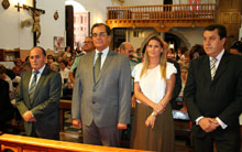 Fernando Jou asiste a la misa en honor a San Roque en Cervera de los Montes