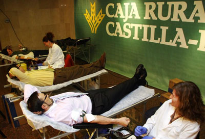 Caja Rural Castilla-La Mancha acoge el VII Maratón de Donación de Sangre