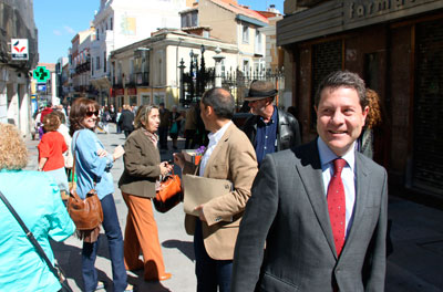 García-Page: “Cospedal termina la legislatura como la empezó, con la cabeza en Génova y muy cuestionada en su partido”