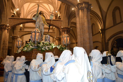 La Plaza del Pan vuelve a escenificar la Resurrección de Jesús en el final de la Semana Santa
