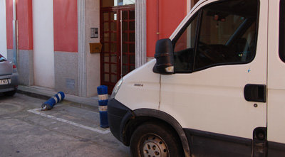 Vecinos de la calle La Huerta denuncian el olvido que sufren sus reclamaciones