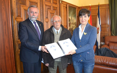 El alcalde mediará para agilizar la declaración de BIC para la cerámica talaverana