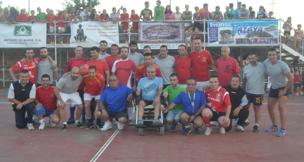 Fútbol sala solidario en el barrio Santa María a favor de Blas Serrano y su lucha contra la ELA
