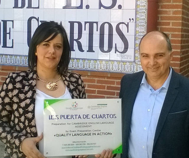 Reconocida labor bilingüe del Puerta de Cuartos