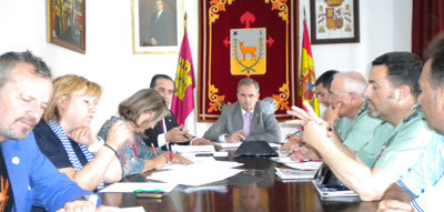 El subdelegado del Gobierno en Toledo, José Julián Gregorio, visita el Cuartel de El Toboso y celebra Junta Local de Seguridad
