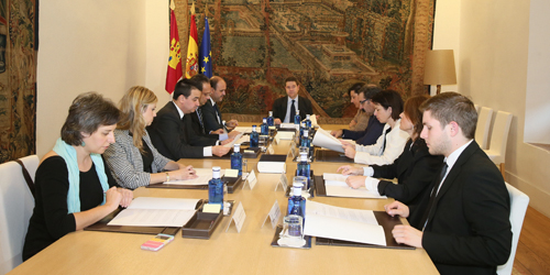 El Gobierno de Castilla-La Mancha readmitirá a 66 interinos despedidos en agosto de 2012