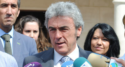 Leandro Esteban afirma que el plan de pago a los ayuntamientos solucionará el “colapso económico” generado por la “pésima gestión socialista”