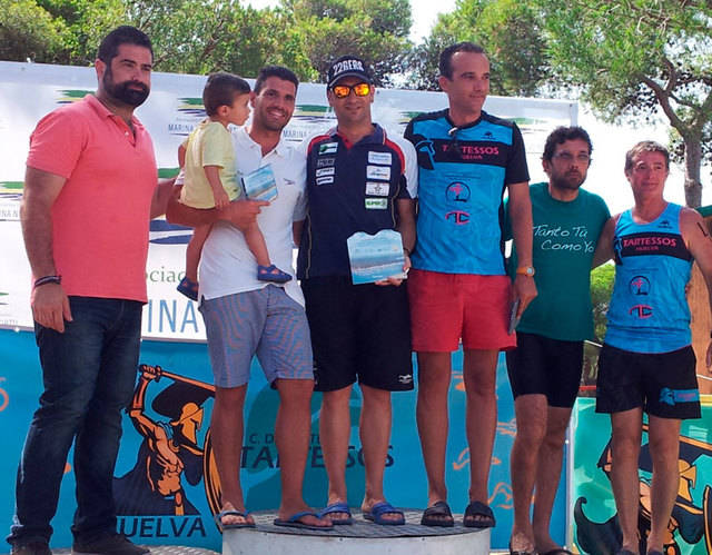 Rubén Gutiérrez gana la Travesía de Cartaya