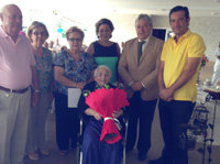 Adoración Vargas Díaz recibe un homenaje centenario