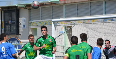La UD Talavera celebra la permanencia con goleada frente al Alcobendas