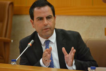 Acuerdo entre PP y  PSOE para abrir los comedores públicos en verano