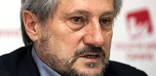 El eurodiputado Willy Meyer dimite por tener un fondo de pensiones en una sicav