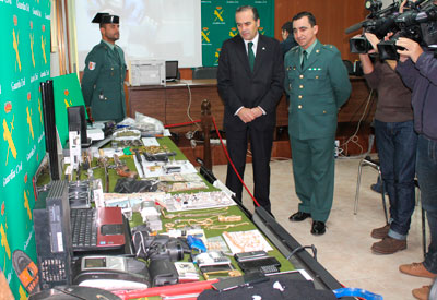 La Guardia Civil detiene a diez personas autoras de 37 delitos e incauta armas, drogas y joyería robada en la provincia de Toledo