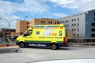 Un hombre de 62 años resulta afectado por inhalación de humo en un incendio forestal en Talavera