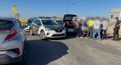 Cae la banda que asaltaba vehículos con coches robados, encapuchados y armados
