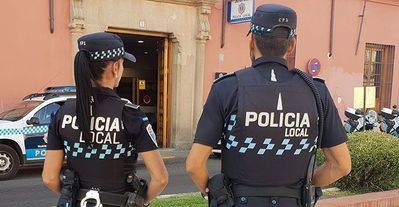 El Ayuntamiento convoca doce plazas para reforzar la plantilla de la Policía Local